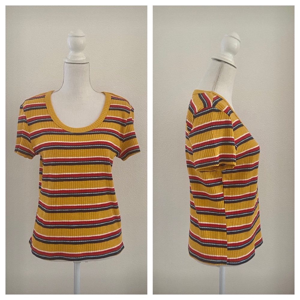 No boundaries yellow ribbed stripe tee shirt 90s fitted scoop neck Y2K red XXL